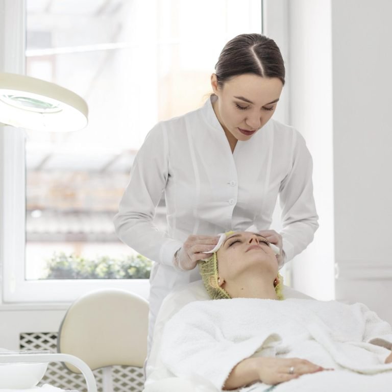 Best Bridal Skin Treatment Clinic in Vadodara | Best Bridal Glow Treatment Clinic In Vadodara